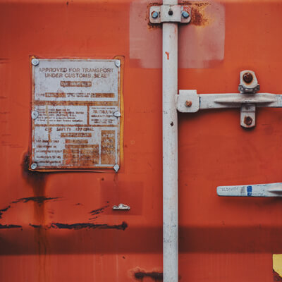 Importaciones y exportaciones de alimentos. Container
